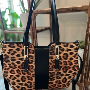 Cheetah print cross body bags